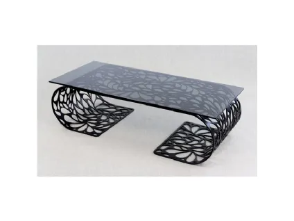 Tavolino Leaves slim con vetro fumé e base traforata di Pintdecor
