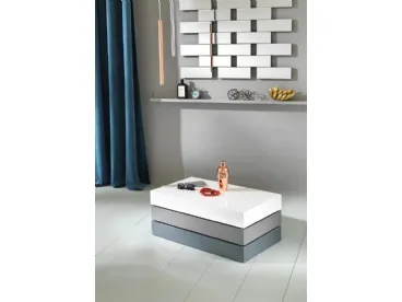 Tavolino Twist 3 in MDF composto da tre ripiani contenitori girevoli laccati, bianco, grigio chiaro e grigio scuro di Stones