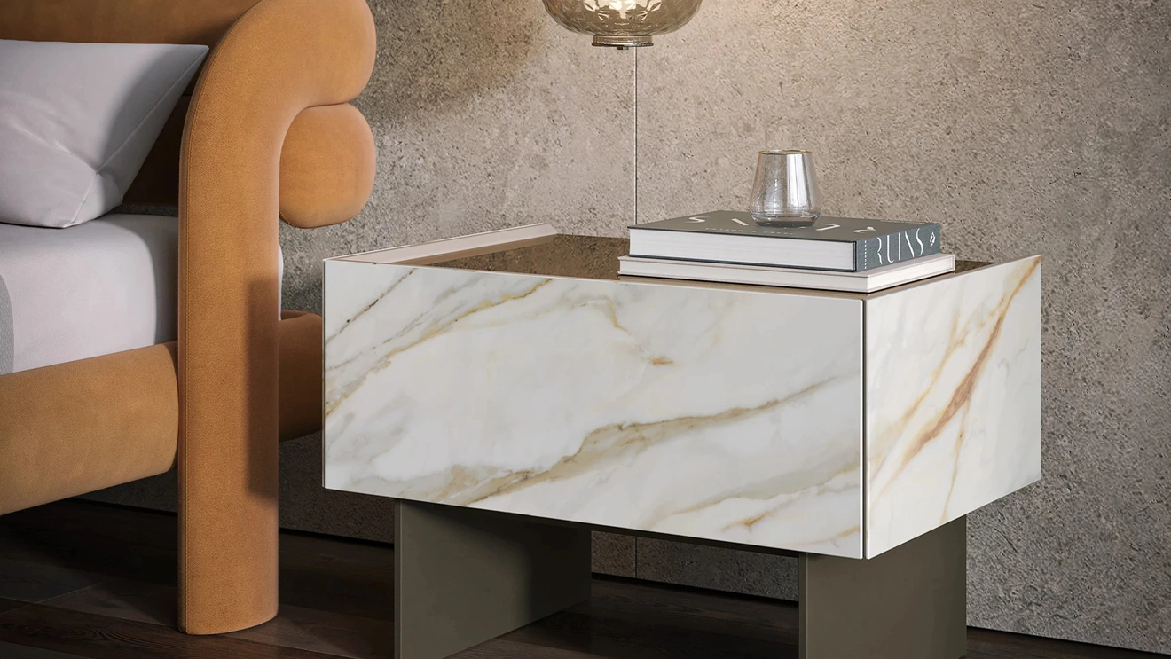 Comodino Cristalia in vetro stampato di Tonin Casa