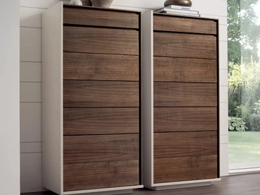 Cassettiera Vertice in noce canaletto di Le Fablier