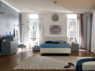 Letto in ecopelle NC101 con testiera trapuntata di Moretti Compact