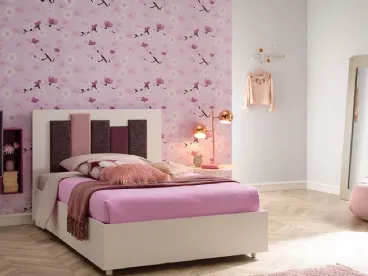Letto ad una piazza e mezza in melaminico bianco e testiera originale con inserti in tessuto imbottito SC108 di Moretti Compact