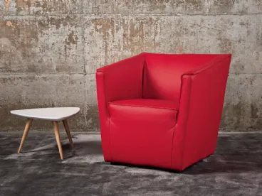 Poltroncina moderna in pelle Sally di Delta Salotti
