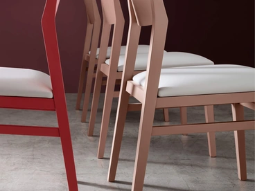 Sedia Ester in legno laccato di Maronese