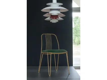 Sedia Granada con struttura in metallo verniciato e seduta imbottita e rivestita in morbida microfibra effetto velluto di Target Point