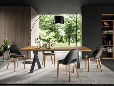 Sedia Holly in ecopelle con gambe in legno di FGF Mobili