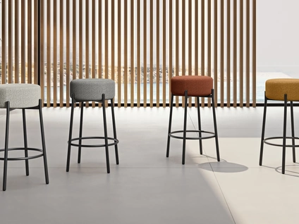 Sgabello Syd di Stones