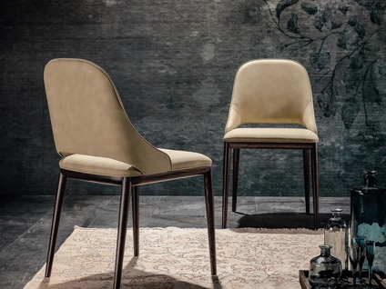 Sedia Malva con seduta rivestita pelle di Tonin Casa