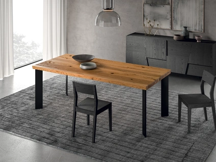 Tavolo Zenit in rovere e metallo di FGF Mobili