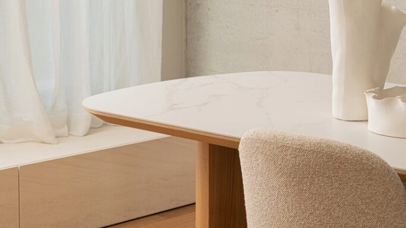 Tavolo con top in ceramica Gavriel di Bizzotto