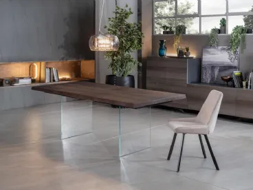 Tavolo allungabile con top in legno di pioppo e gambe in vetro temprato extratrasparente Snooker di Stones