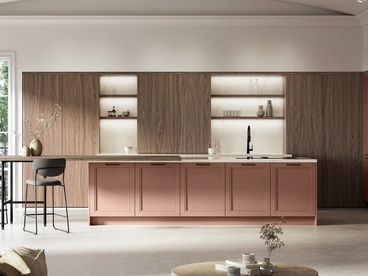 Cucina Classica con isola Opera 01 in laccato e laminato di Arredo3