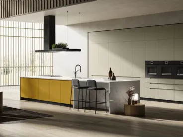 Cucina Moderna lineare in laccato giallo opaco con top e bancone effetto marmo Traccia 03 di Febal