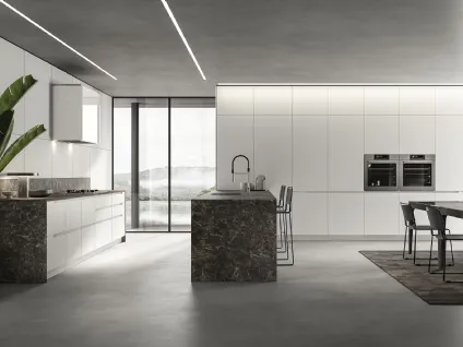 Cucina Moderna in laccato opaco bianco e top effetto marmo con penisola effetto marmo Traccia 04 di Febal