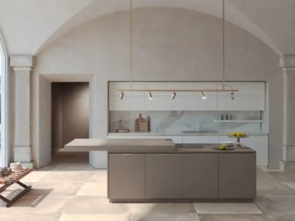 Cucina moderna con isola in laccato opaco Era 01 di Febal Casa