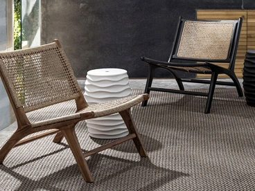 Poltrona da giardino in fibra sintetica e Teak Adelita di Bizzotto