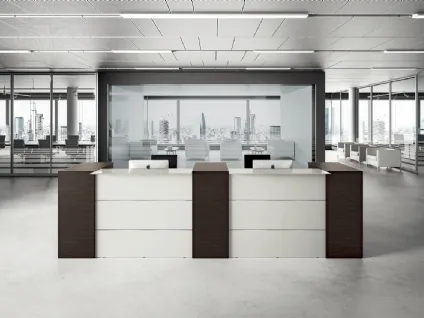 Bancone Reception GET 01 in laccato bianco opaco e melaminico effetto legno di Colombini Office